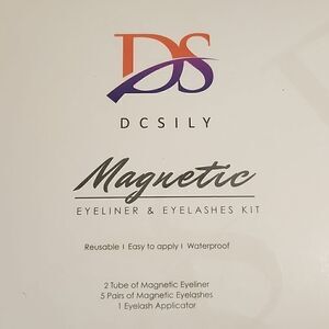 Magnetic eyeliner and lashes kit